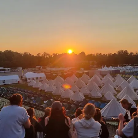 Campo de lujo Festanation Oktoberfest Camp #2