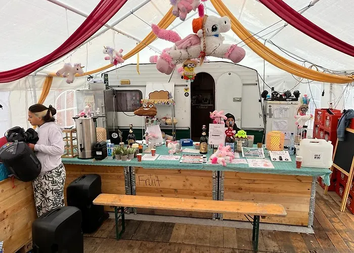 Festanation Oktoberfest Camp #2 אוהל מפואר