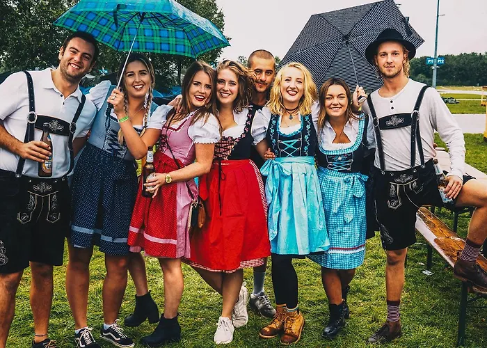 Festanation Oktoberfest Camp #2 אוהל מפואר