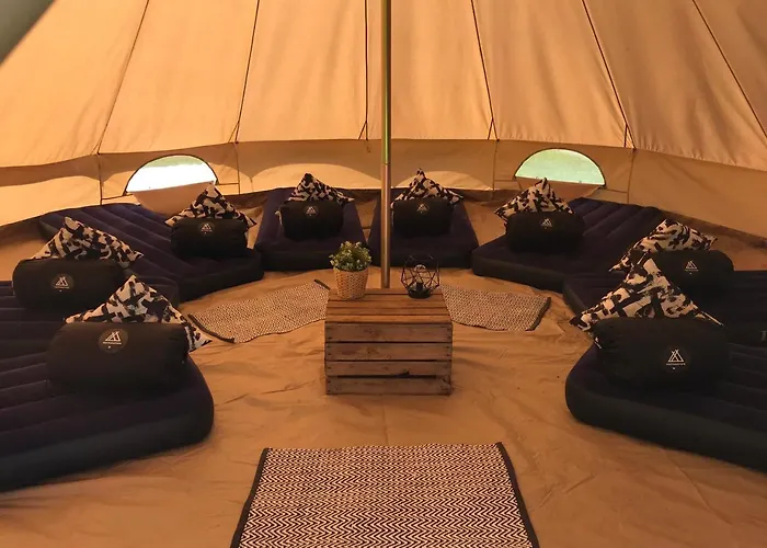 Festanation Oktoberfest Camp #2 אוהל מפואר